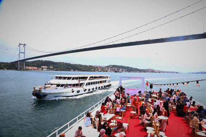 2-Hour Bosphorus Cruise in Istanbul with Guide - Ottoman Palaces and the Luxury of the Waterfront