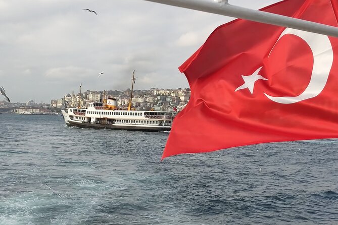 2-Hour Bosphorus Cruise in Istanbul with Guide - Kuleli and the Asian Shore