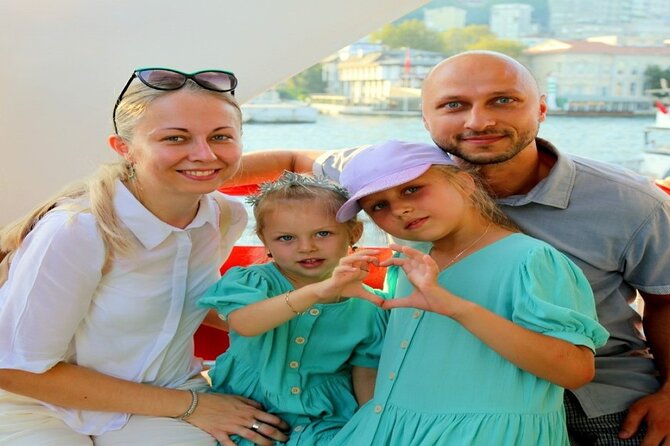 2 Hours Bosphorus Cruise Boat Tour in Istanbul - The Maiden’s Tower slowdown and sunset photos