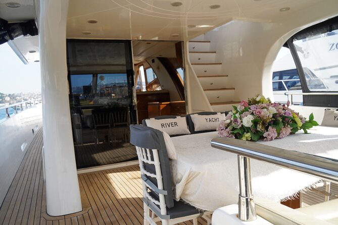 2 Hours Luxury Private Yacht Cruise on the Bosphorus - Why the Bosphorus is Istanbul’s best sightseeing route