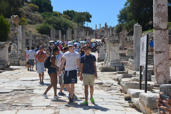 3-Hour Private Ephesus, Terrace Houses, Cruiser Only - Walking the main streets of Ephesus