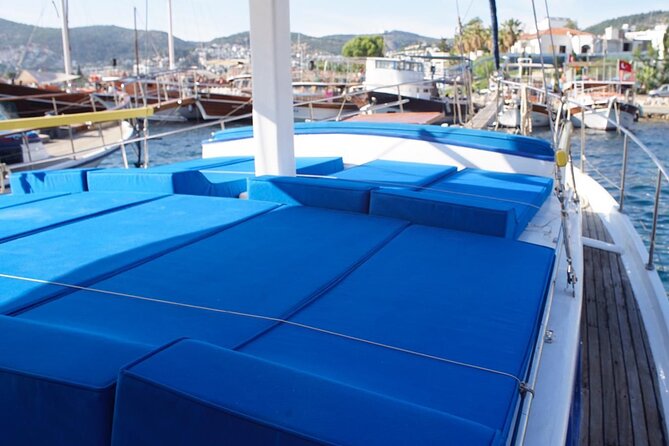 3-Hour Private Sunset Boat Tour With Dinner in Bodrum - Dinner aboard the boat, with three menu choices