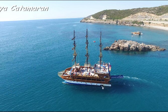 Alanya Catamaran Boat Trip incl. Lunch and drinks - A Clean Boat With a Friendly Crew