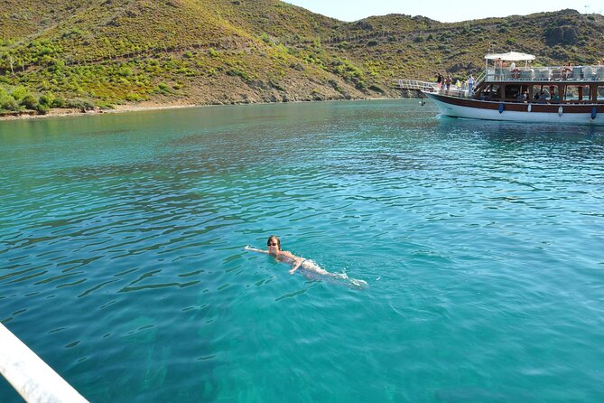 Alanya Catamaran Boat Trip incl. Lunch and drinks - Is the $36.04 Price Good Value?