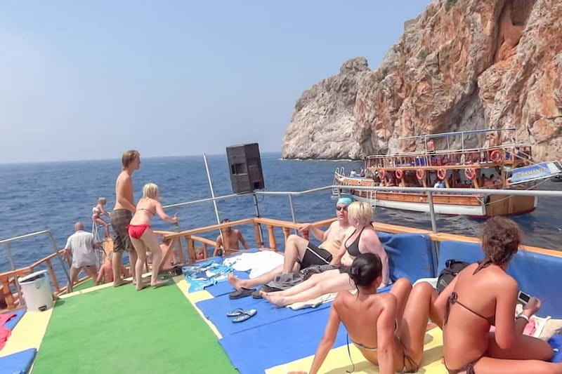 Alanya: Pirate Boat Trip with Lunch and Drinks - Lover’s Cave, lunch, and another swim
