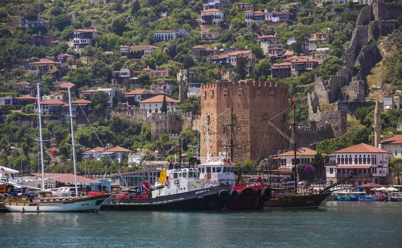 Alanya: Pirate Boat Trip with Meal, Drinks and Pickup Option - Who will enjoy this Alanya cruise most