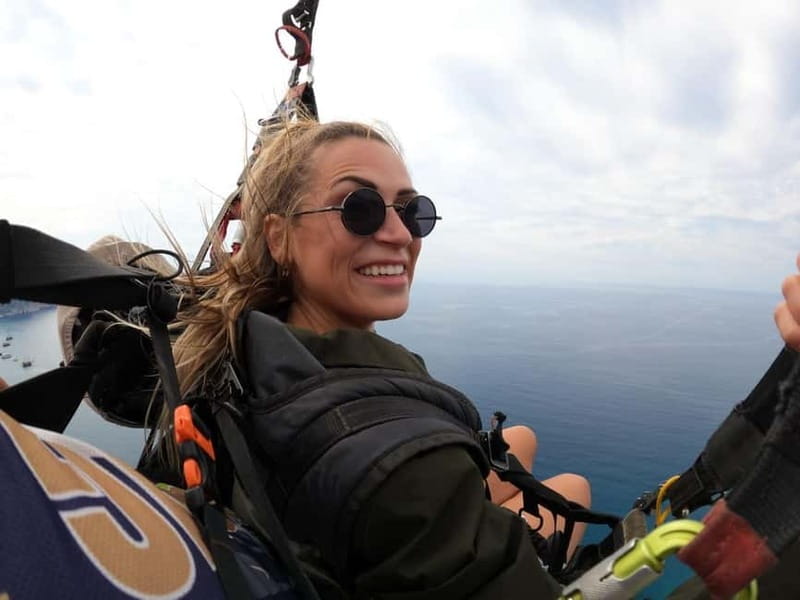 Alanya: Tandem Paragliding Experience with Video Option - The photo and video presentation after landing