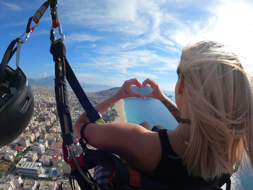 Alanya: Tandem Paragliding Flight to Cleopatra Beach - From Alanya streets to the Taurus Mountains