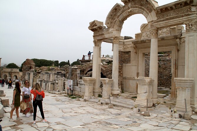 All Inclusive Private Access Ephesus Tour (SKIP-THE-LINE) - Lunch: Turkish Food With One Important Caveat