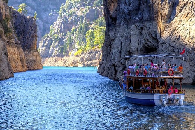 Antalya: Green Canyon Boat Trip with Lunch and Drinks - Boarding the boat and finding your place