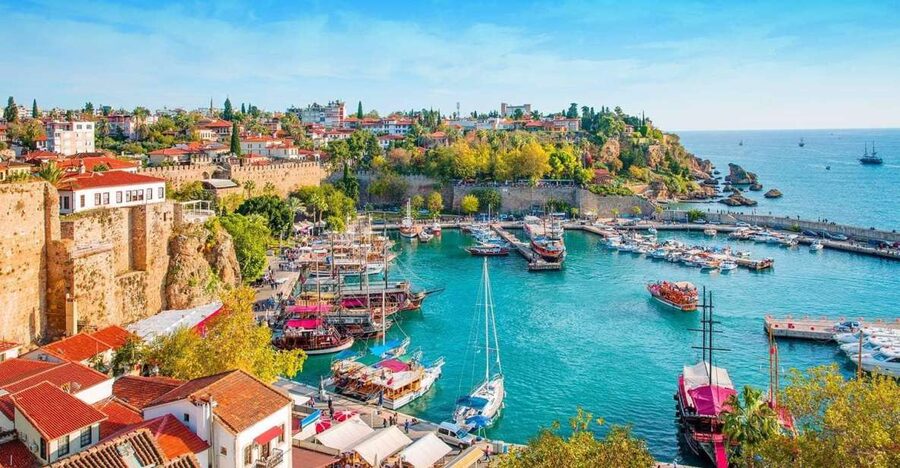Antalya: Guided Old Town Tour with Boat Trip and Lunch - Walking through Kaleiçi, Antalya’s old town