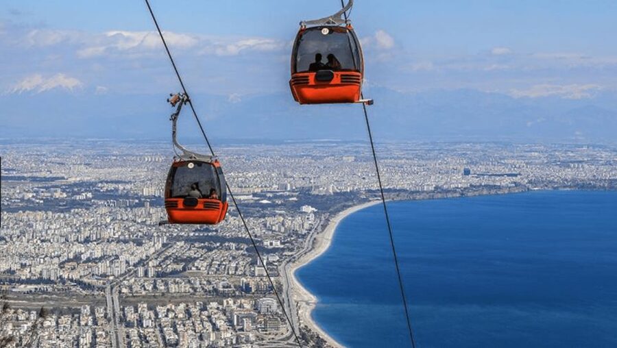 Antalya: Guided Old Town Tour with Boat Trip and Lunch - Turkish lunch in Kaleiçi
