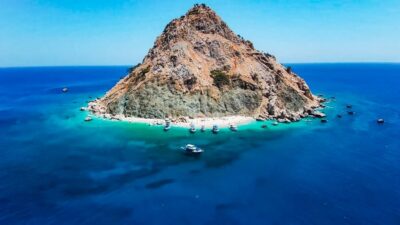 Suluada Island Small-Group Boat Tour w/ Lunch