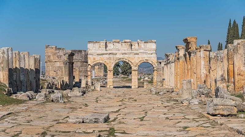 Antalya: Pamukkale Tour with Hot Air Balloon and Lunch - The overnight pickup and long road from Antalya
