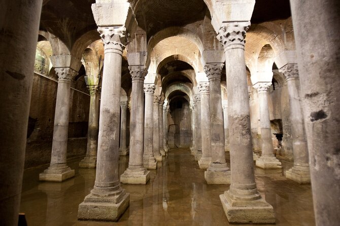 Basilica Cistern Skip-the-Line Ticket with Guided Tour - The 10 to 20 minute introduction inside