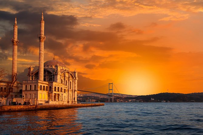 Best Of Istanbul: 1, 2 or 3 Day Private Guided Tour - Day two: palaces, markets, and the Bosphorus