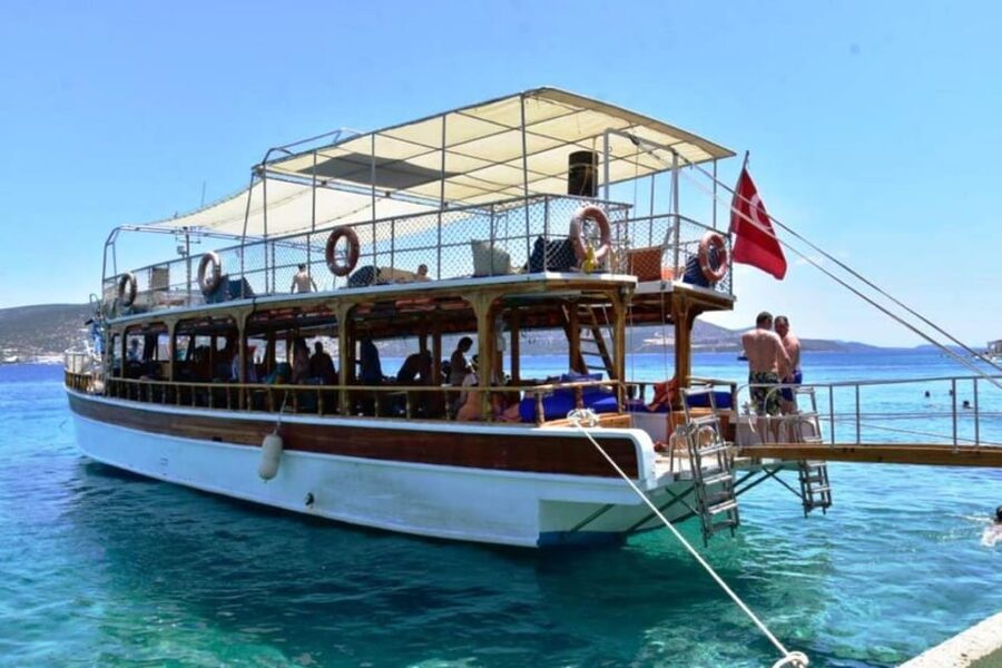 Bodrum Boat Tour with Lunch: Beaches and Islands - Rabbit Bay and the final swim stops