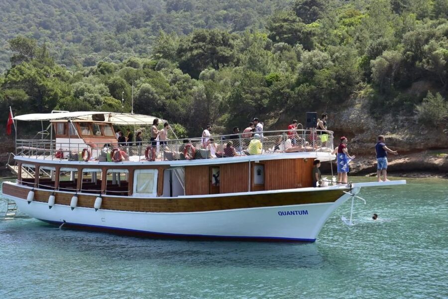 Bodrum: Orak Island Boat Tour with Swim Stops and Lunch - Tavşan Burnu: a calm final cove