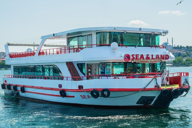 Bosphorus Cruise Boat Tour İstanbul And Golden Horn With Guide - Seeing the Asian side and Beylerbeyi Palace