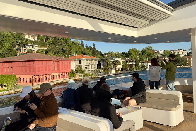 Bosphorus Daytime or Sunset Sightseeing Cruise & Audio Guide - Rumeli Fortress and Fatih Sultan Mehmet Bridge