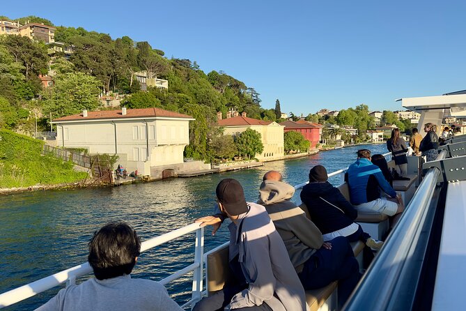 Bosphorus Daytime or Sunset Sightseeing Cruise & Audio Guide - Anadolu Hisarı and Küçüksu Pavilion on the Asian shore