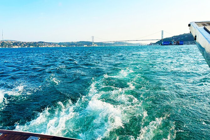 Bosphorus & Golden Horn: Sunset Yacht Cruise with Expert Guide - Maiden’s Tower and the return toward the old city