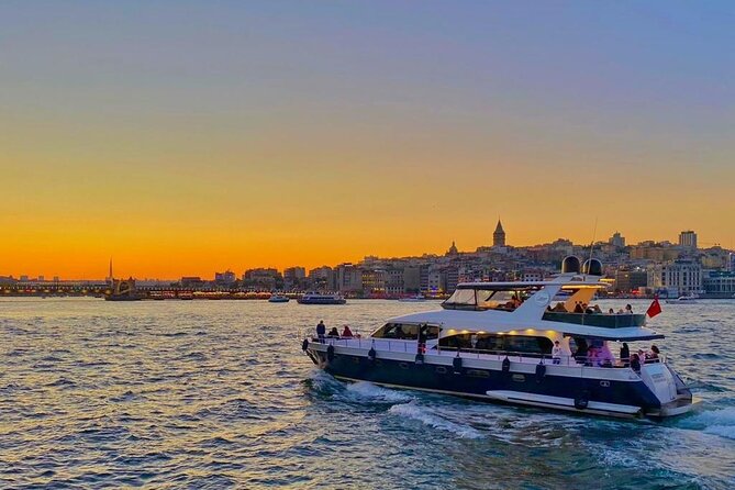 Bosphorus Sunset: An Enchanting Yacht Cruise in Istanbul - Topkapı Palace, Hagia Sophia, and the Golden Horn