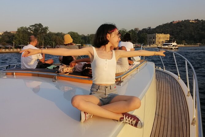 Bosphorus Sunset Cruise on Luxury Yacht with Transfers - Starting at Kabataş and settling aboard
