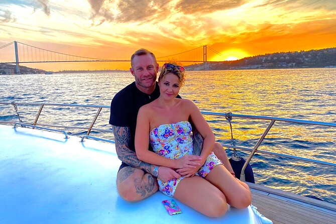 Bosphorus Sunset Yacht Cruise with Snacks and Live Guide - Why a sunset cruise makes sense in Istanbul