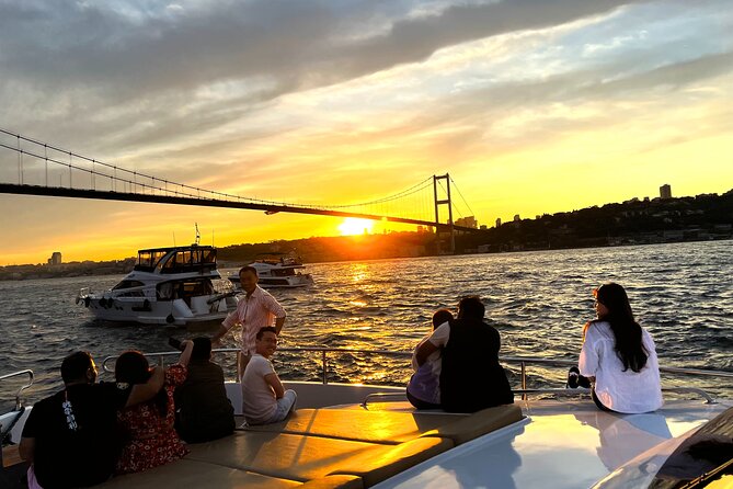 Bosphorus Sunset Yacht Cruise with Snacks and Live Guide - Maiden’s Tower and the stories of the strait