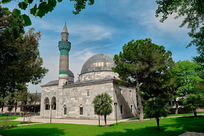 Bursa And Uludağ Tour From İstanbul Included Lunch & Cable Car - Bursa stops: pleasant sights mixed with sales visits