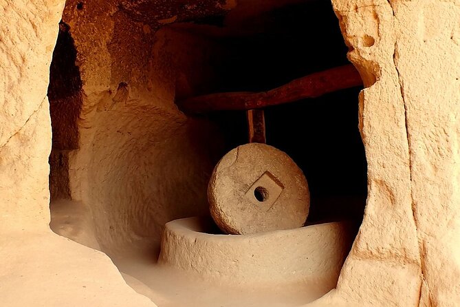 Cappadocia: Full-Day Small Group Tour with Lunch & Tickets - Uçhisar Castle: A final look at Cappadocia from above