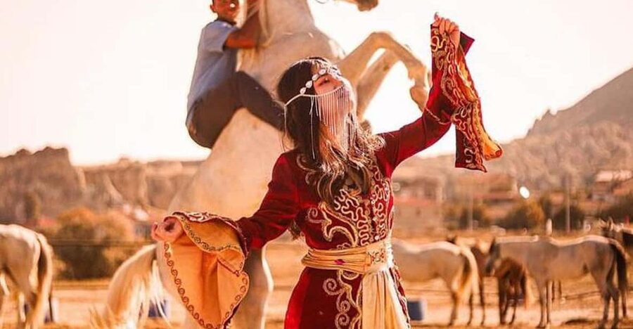 Cappadocia: Horseback Tour with Sunrise and Sunset Options - The one-hour route through four valley areas