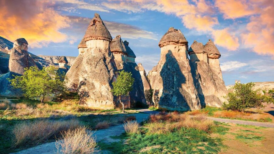 Cappadocia: Small Group Guided Full-Day Red Tour with Lunch - Uchisar Castle starts the day with Cappadocia’s widest view