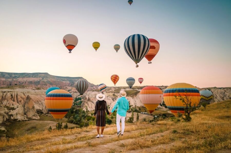 Cappadocia: Sunrise Balloon Watching Tour with Photographer - Rose Valley: watch the balloons prepare