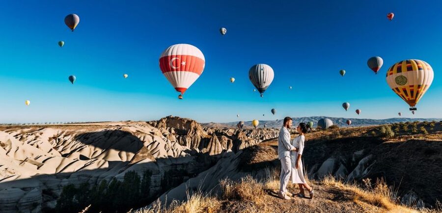 Cappadocia: Sunrise Balloon Watching Tour with Photographer - What the photographer actually adds