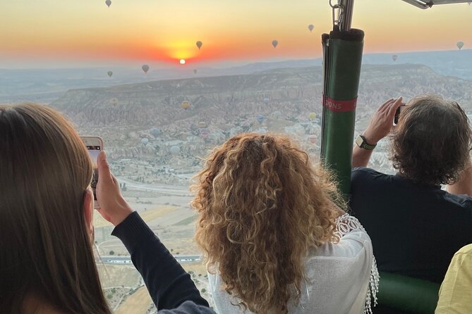 Cappadocia Sunrise Hot Air Balloon Flight / Discovery Balloons - Takeoff and the one-hour flight