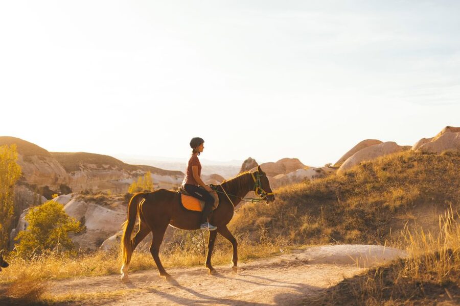 Cappadocia: Sunset or Daytime Horse Riding Tour - Choosing sunset, daytime, or a sunrise-style photo session