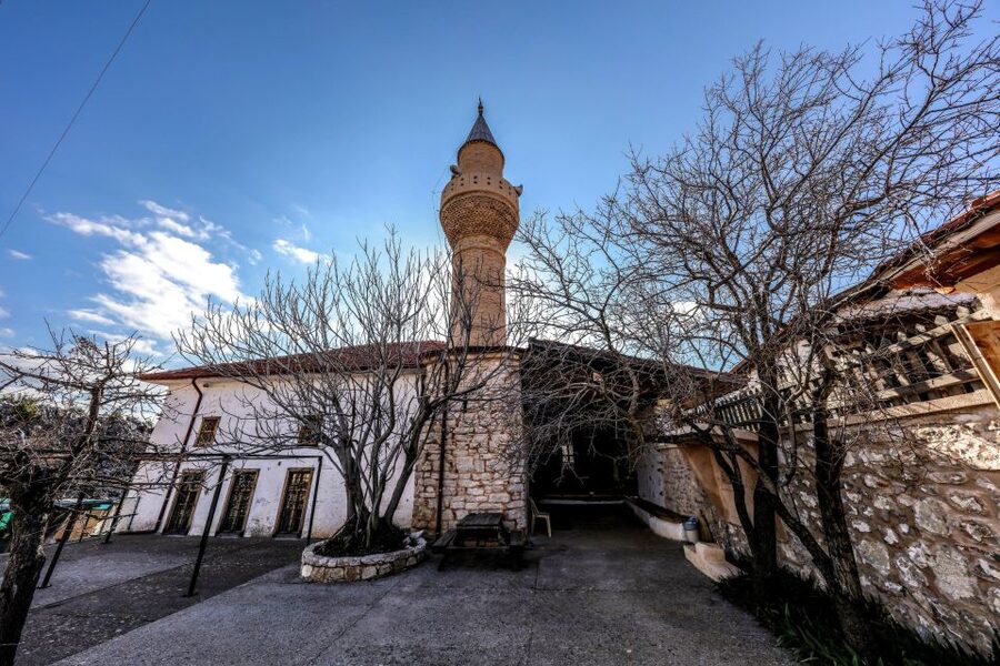 City of Side: Altinbesik Cave and Ormana Tour with Boat Ride - Lunch in Ormana’s Buttoned House