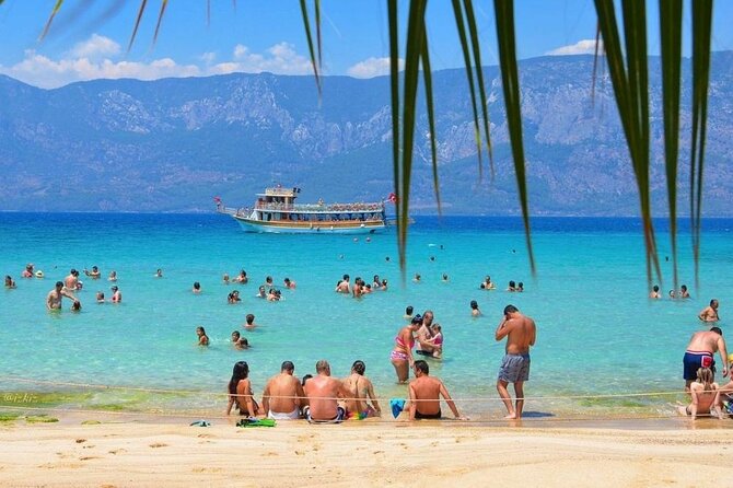 Cleopatra Island Boat Trip From Marmaris With Lunch and Drinks - What the boat day feels like