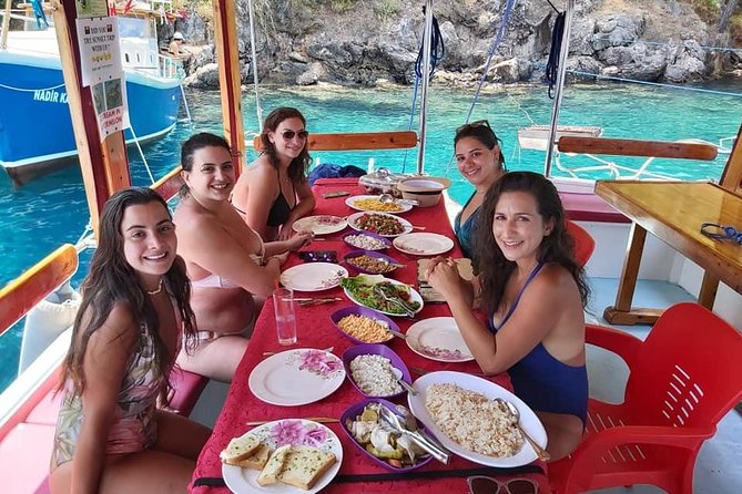 Daily Boat Trip - Day cruise or sunset cruise?