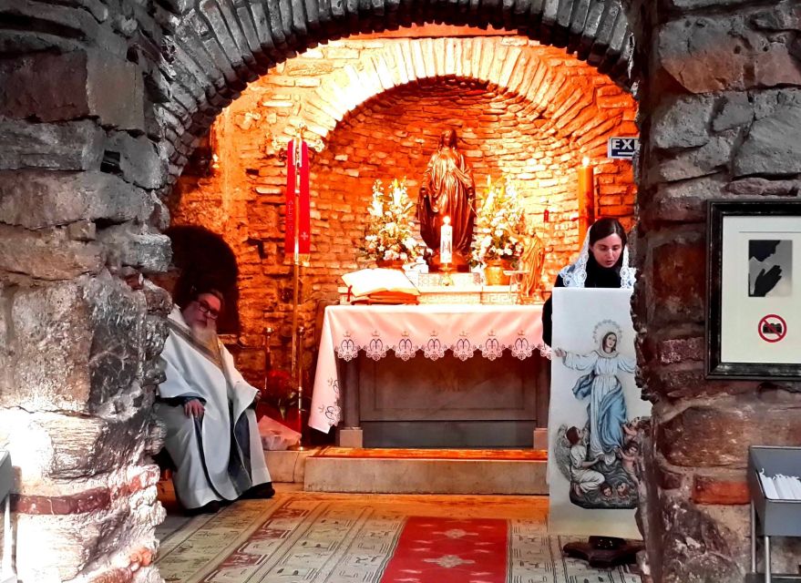 Ephesus Full-Day Tour from Kusadasi or Selcuk - Walking Ephesus from the Odeon to Curetes Street