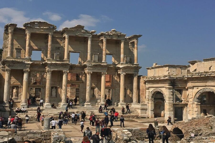 Ephesus: House of Virgin Marry & Artemis w Lunch & Ticket - Pickup from Kuşadası or Selçuk