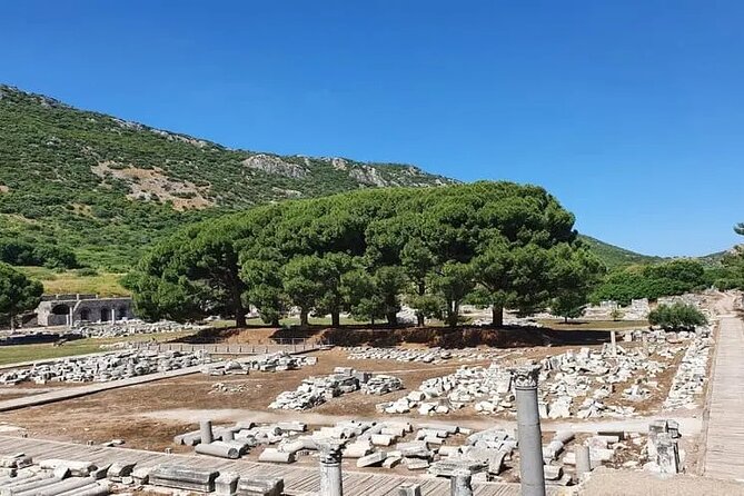 Ephesus Tour with Virgin Mary From Izmir All Inclusive - Lunch in Selcuk after the ruins