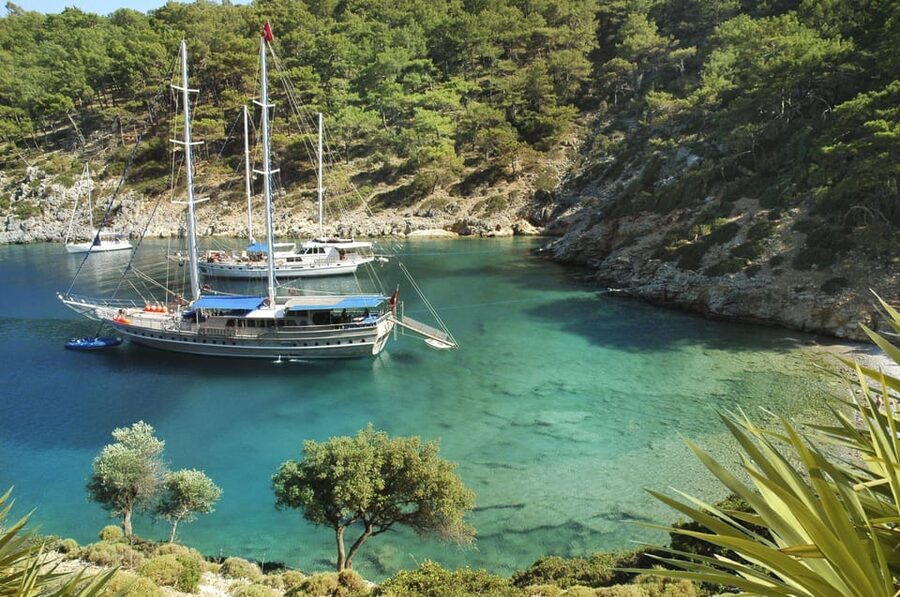 Fethiye: 12 Islands Boat Tour with Lunch and Hotel Pickup - Setting out from Fethiye for a full day at sea