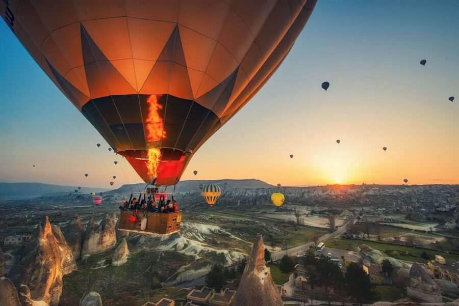 From Alanya: 2-Day Cappadocia, Cave Hotel, & Balloon Tour - The long road from Alanya to Central Anatolia