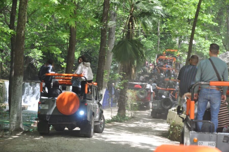From Alanya: Jeep Safari Tour with Lunch at Dim River - Leaving Alanya in an open-air jeep