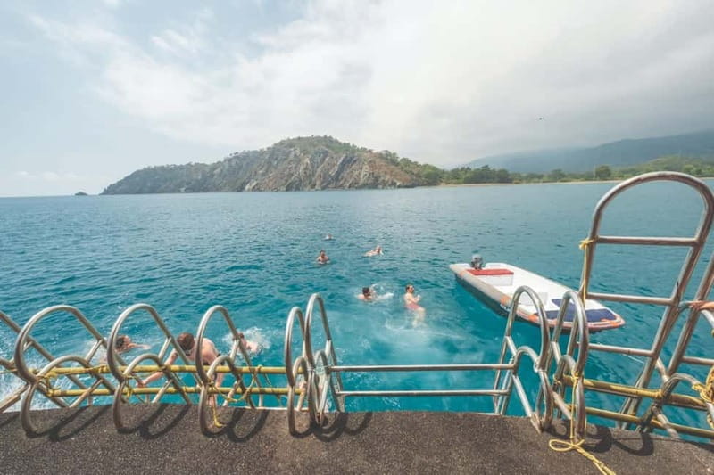 From Antalya/Kemer: All-Inclusive Party Boat with Lunch - Lovers Bay and the Last Swim