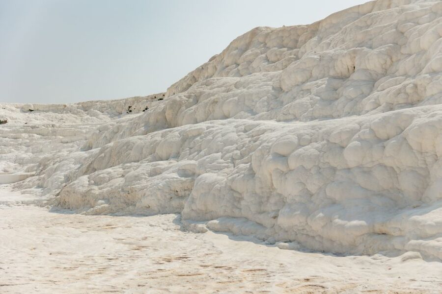 From Antalya/Kemer: Pamukkale and Hierapolis Tour with Lunch - What the guide adds to the day