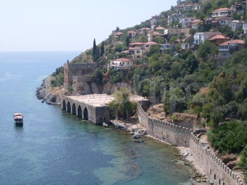 From City of Side: Alanya Guided Tour with Boat Trip & Lunch - The one-hour boat ride from Alanya Harbor